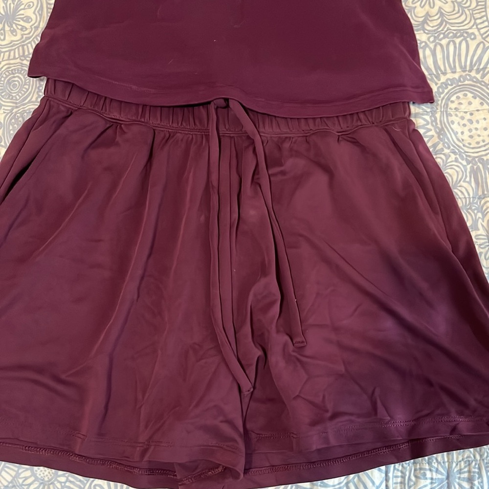 Fabletics Shorts and Racerback Top NEW - Picture 2 of 4